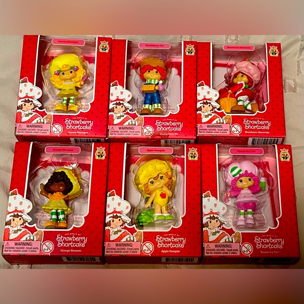 Strawberry Shortcake Mini Figures Collection
NWT 🍓